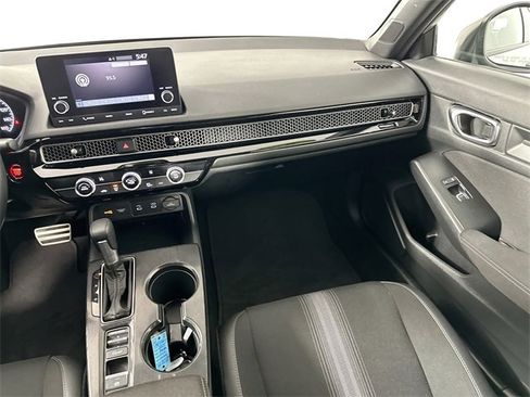 Used 2025 Honda Civic Sport image 25