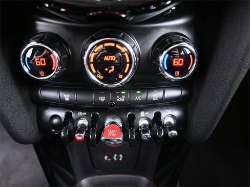 Used 2015 MINI Cooper S image 26
