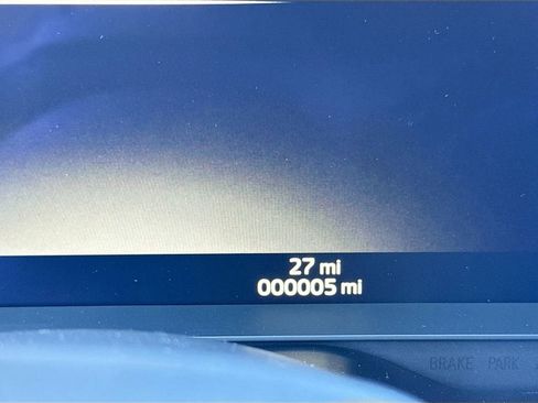 New 2026 Mitsubishi Outlander SE FWD image 12