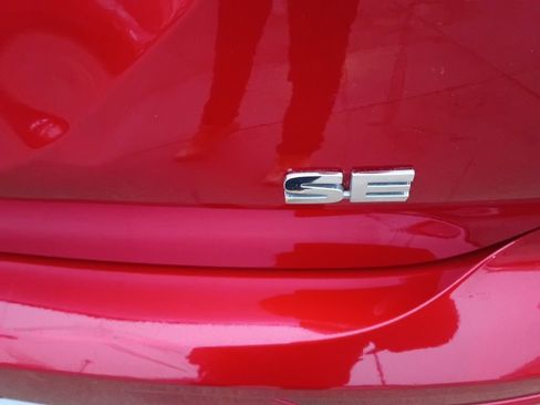 Used 2025 Mitsubishi Outlander SE image 11