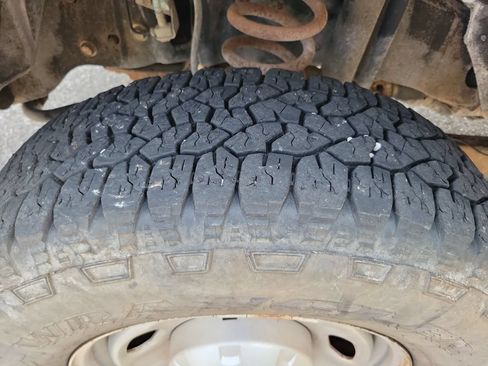 Used 2011 Ford F250 XL w/ Skid Plate Pkg AWD/4WD image 21