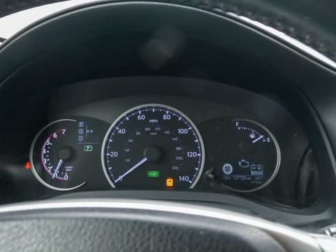 Used 2013 Lexus CT 200h w/ Premium Pkg w/Navigation FWD image 22
