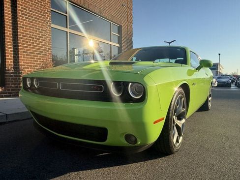 Used 2015 Dodge Challenger R/T Plus image 10