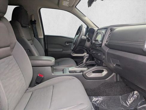 Used 2023 Nissan Frontier SV image 30