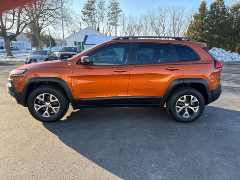 Used 2015 Jeep Cherokee Trailhawk w/ Comfort/Convenience Group image 6