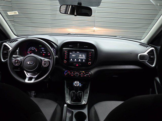 Used 2020 Kia Soul LX FWD image 12