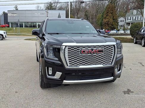 Certified 2024 GMC Yukon XL Denali image 3
