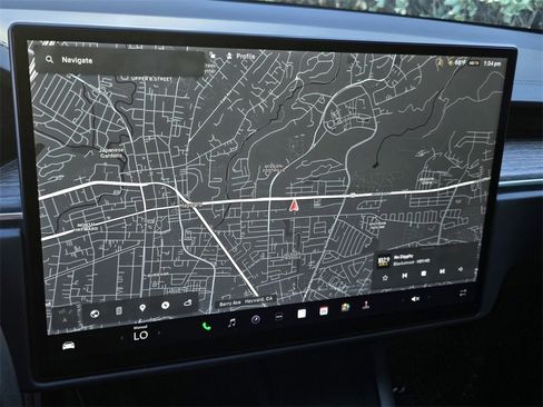 Used 2021 Tesla Model S Long Range image 21