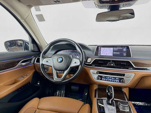 Used 2020 BMW 740i xDrive xDrive w/ Premium Package image 24