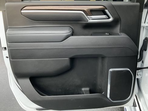 Used 2025 Chevrolet Silverado 3500 LT w/ Convenience Package image 36