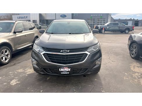 Used 2019 Chevrolet Equinox LS image 2