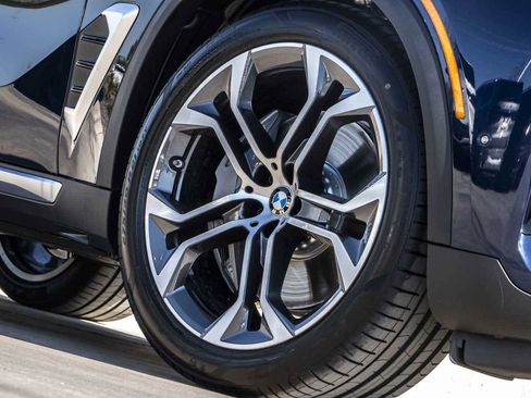 New 2026 BMW X5 xDrive50e w/ Executive Package image 8