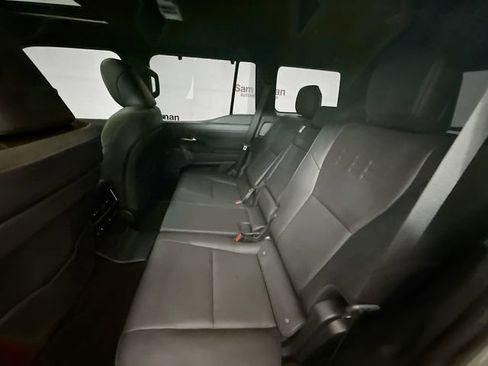 Used 2024 Lexus GX 550 image 26