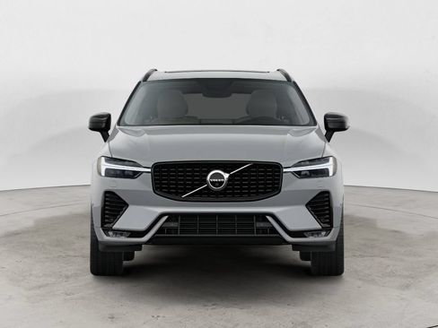 Certified 2024 Volvo XC60 B5 Plus w/ Protection Package Premier AWD/4WD image 2
