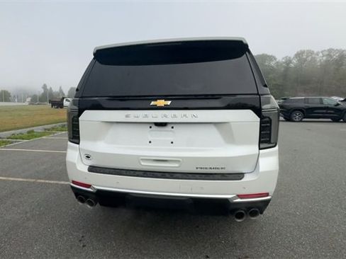 New 2025 Chevrolet Suburban Premier image 7