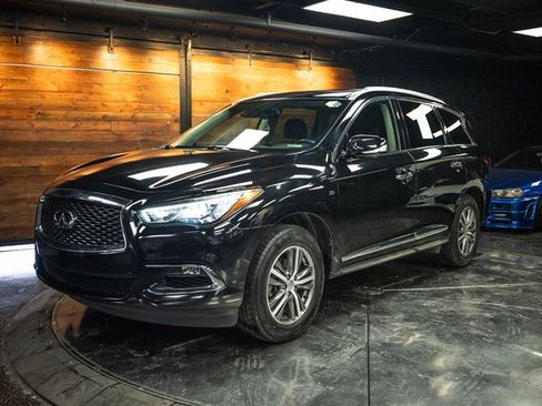 Used 2020 INFINITI QX60 Luxe w/ Essential Package AWD/4WD image 2
