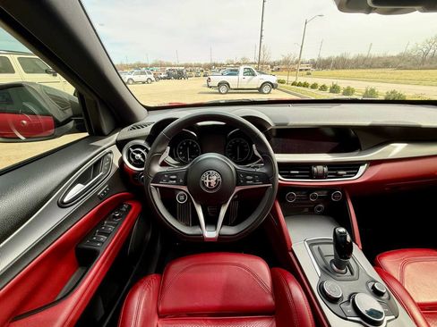 Used 2019 Alfa Romeo Stelvio Ti Sport w/ Quick Order Package 22S Sport AWD/4WD image 16