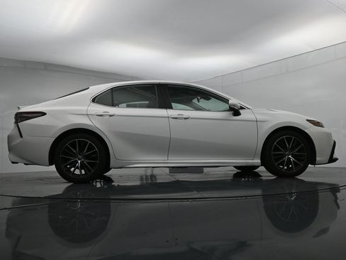Used 2024 Toyota Camry SE FWD image 24