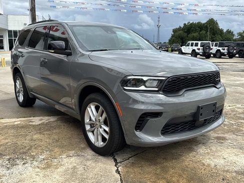 Used 2025 Dodge Durango GT AWD/4WD image 2