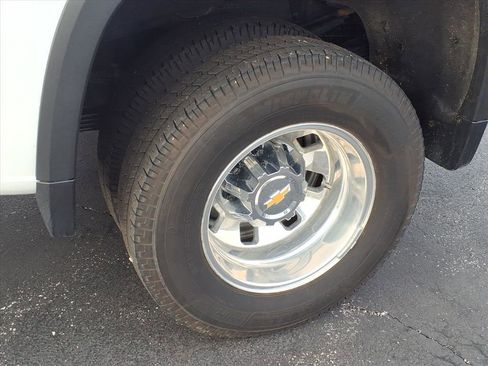 Used 2024 Chevrolet Silverado 3500 LTZ w/ LTZ Plus Package image 27