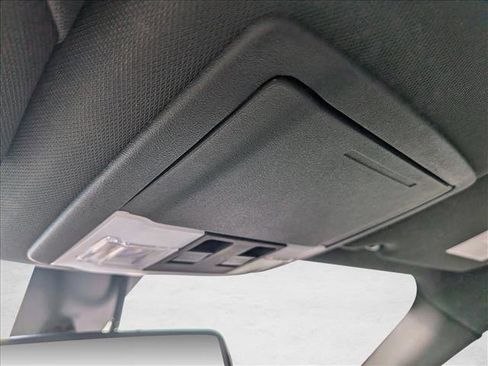 Used 2013 Ford Taurus Limited FWD image 18