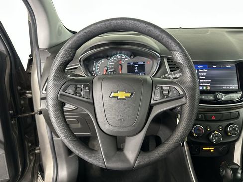 Certified 2021 Chevrolet Trax LS w/ Tint and Cruise Package FWD image 13