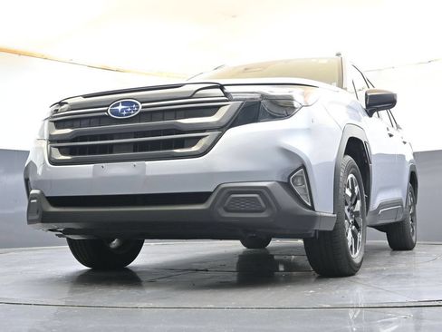 Certified 2025 Subaru Forester Premium AWD/4WD image 29