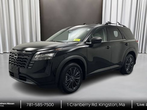 New 2026 Nissan Pathfinder SL w/ SL Premium Package AWD/4WD image 1