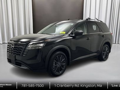 New 2026 Nissan Pathfinder SL w/ SL Premium Package