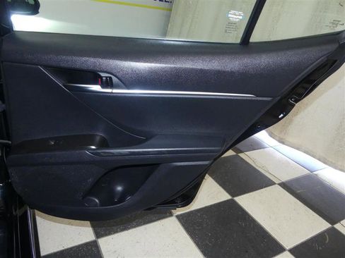 Used 2021 Toyota Camry SE AWD/4WD image 23