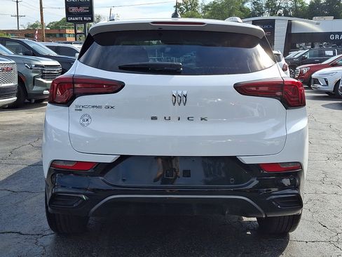 Used 2025 Buick Encore GX Sport Touring w/ Advanced Technology Package AWD/4WD image 5