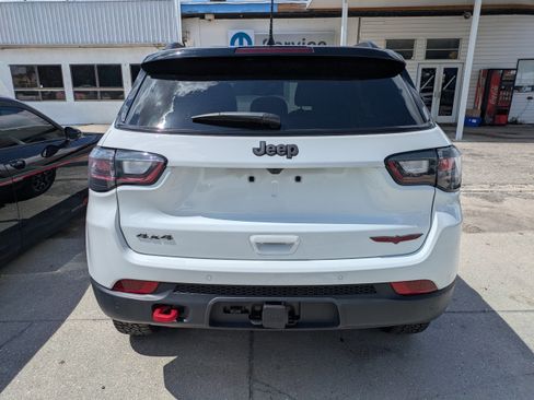 Used 2025 Jeep Compass Trailhawk w/ Trailhawk Elite Group AWD/4WD image 5