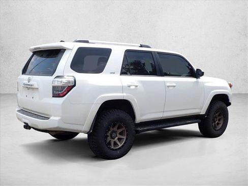 Used 2023 Toyota 4Runner SR5 AWD/4WD image 3