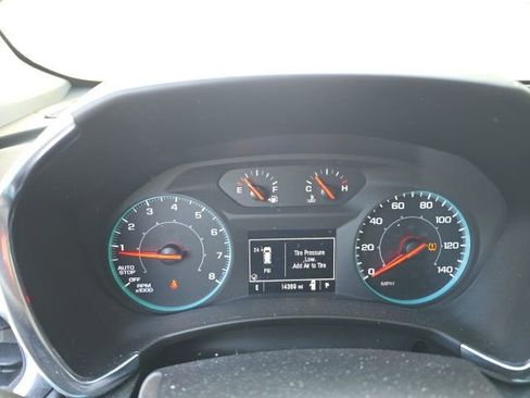 Used 2024 Chevrolet Equinox LS w/ Midnight Edition image 9