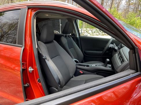 Used 2020 Honda HR-V EX image 10