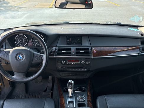 Used 2010 BMW X5 xDrive30i image 16