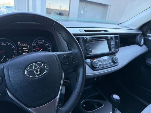 Used 2017 Toyota RAV4 XLE image 18