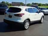 Used 2021 Nissan Rogue Sport S image 4