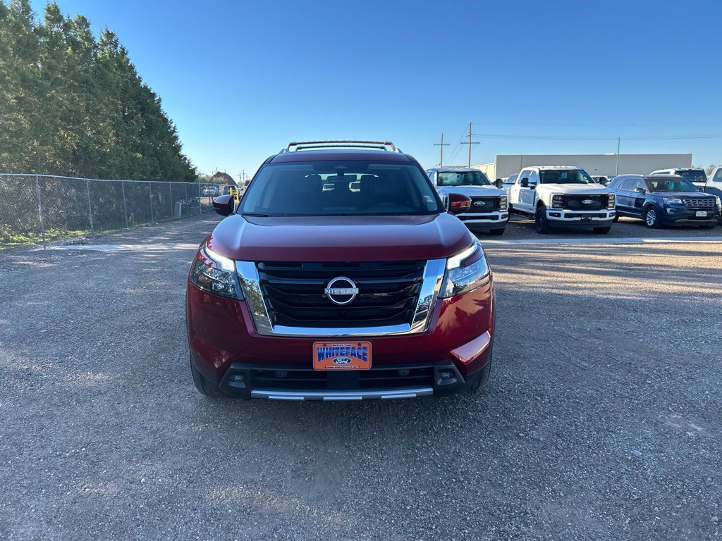 Used 2025 Nissan Pathfinder SL FWD image 9