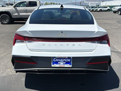 Used 2025 Hyundai Elantra SEL FWD image 6