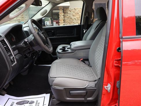 Used 2018 RAM 1500 Express AWD/4WD image 21