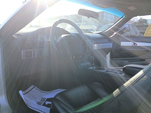 Used 2004 Ford Thunderbird image 11