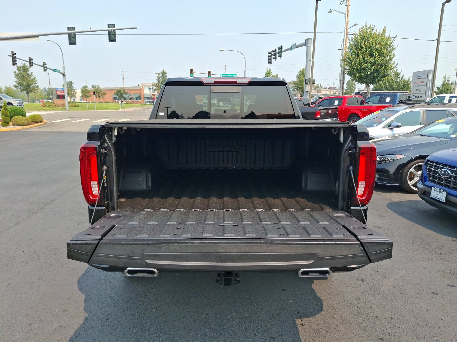 Used 2021 GMC Sierra 1500 AT4 w/ AT4 Preferred Package AWD/4WD image 21