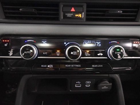 New 2025 Honda Pilot Touring image 24