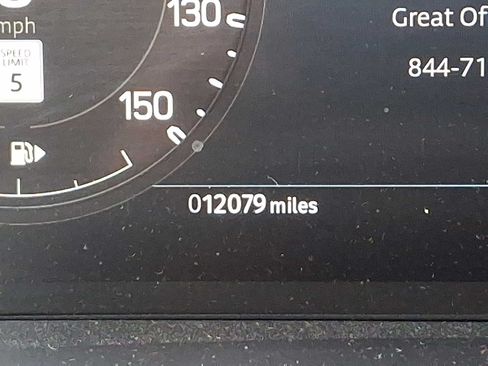 Used 2023 Land Rover Defender 110 75th Limited Edition AWD/4WD image 20