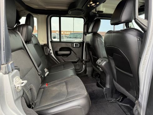 Used 2021 Jeep Wrangler Unlimited Sport AWD/4WD image 25