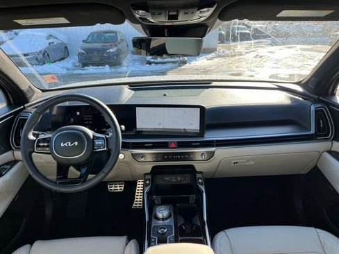 Certified 2025 Kia Sorento SX Prestige image 41