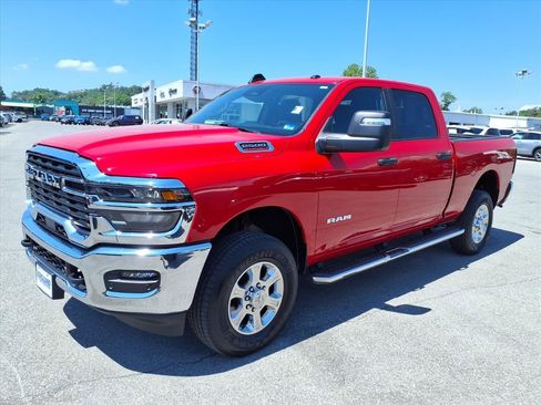 Used 2026 RAM 2500 Big Horn AWD/4WD image 8