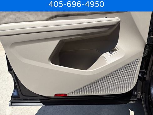Used 2026 Volkswagen Atlas SE AWD/4WD image 12