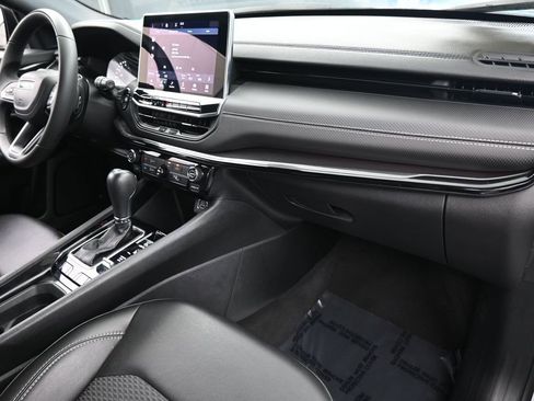 Used 2023 Jeep Compass Altitude image 43